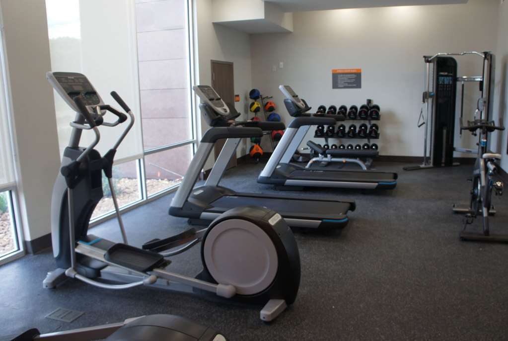 La Quinta Inn & Suites By Wyndham Lafayette Oil Center Facilities photo